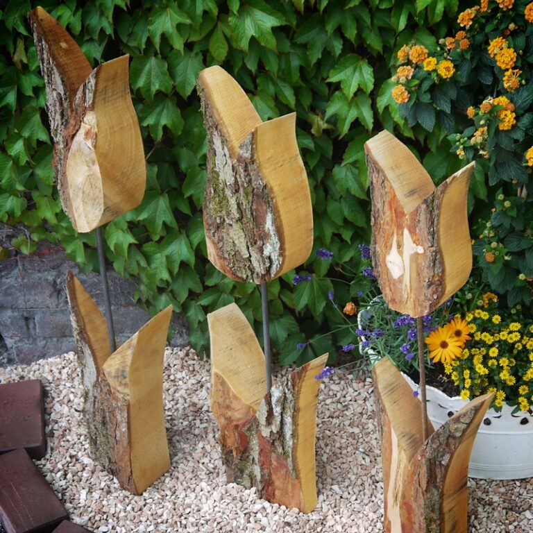 Tulpe-Dekoration-Holz-rustikal