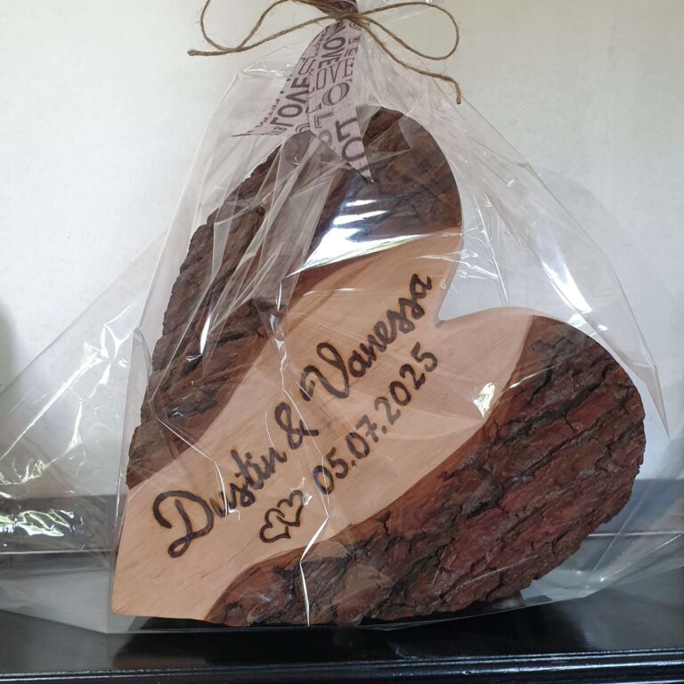 Alternative view of Rustikales personalisiertes Holz-Herz „Du & Ich“ – Hochzeitsgeschenk mit Gravur